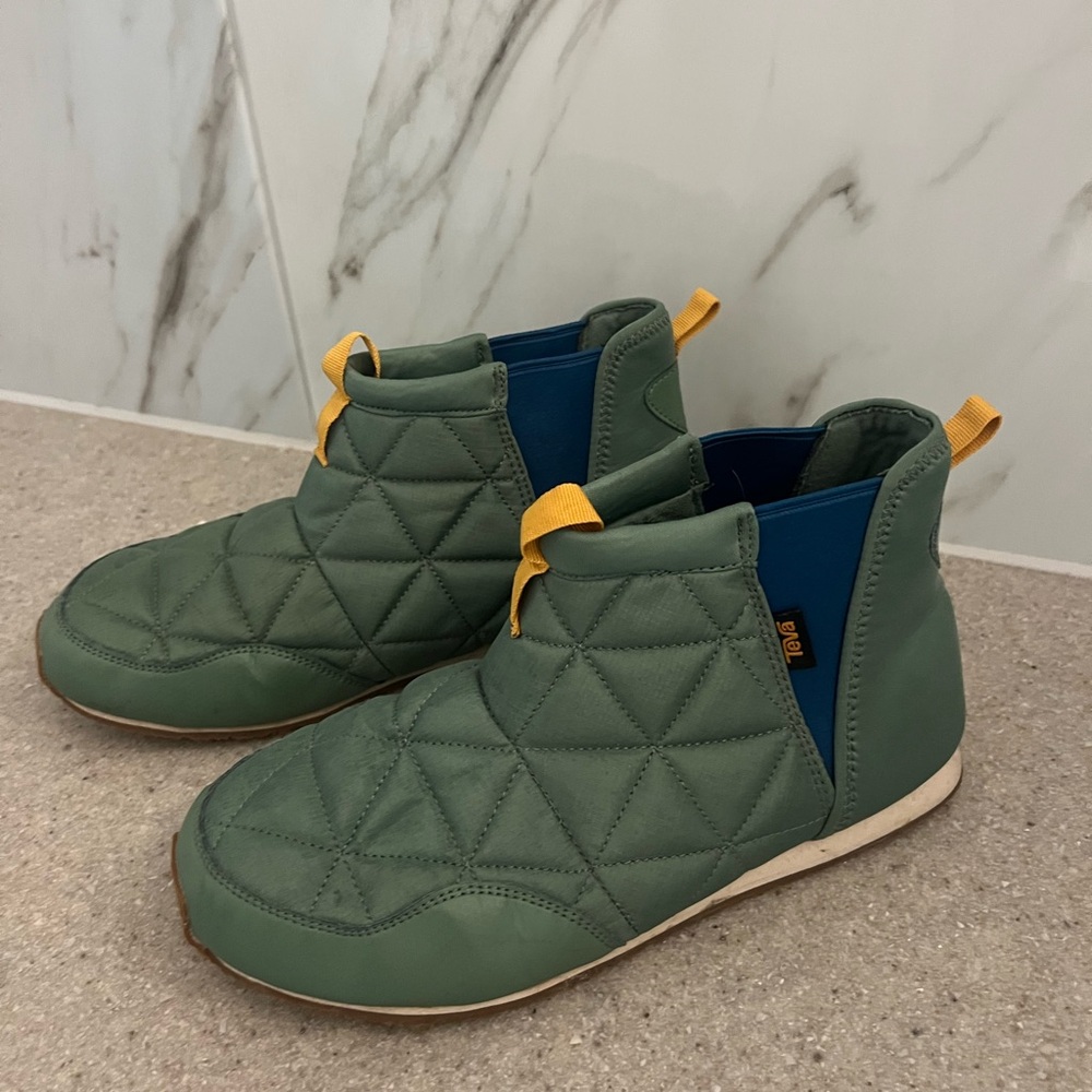 Teva Quilted Olive Green Ankle Slip-Ons with Yellow Tabs